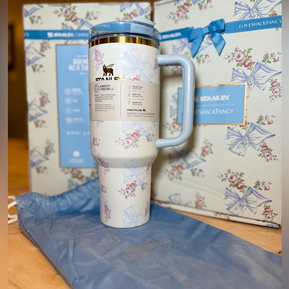 🌸STANLEY x Love ShackFancy 🌸 Limited Edition 40 oz Tumbler Rosa Beaux Blue NWT - Picture 2 of 7